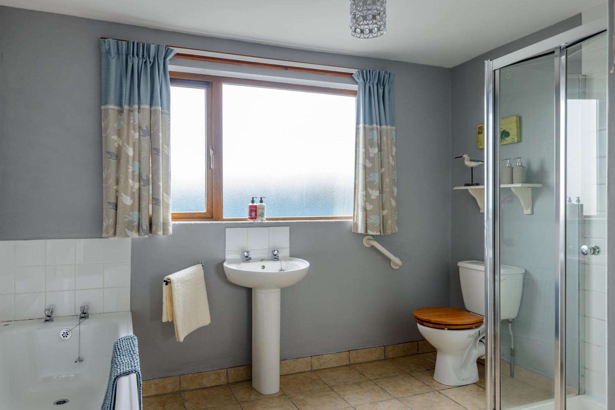 Grove Fort Self Catering Farmhouse Finnis Extérieur photo